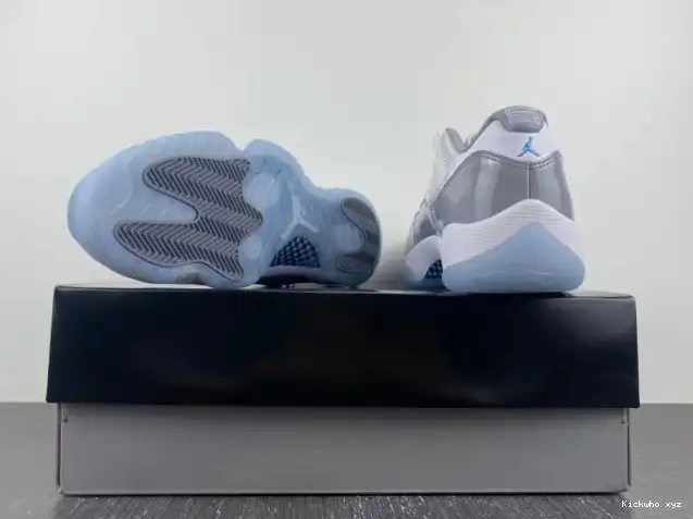 11 Jordan AV2187-140 Low Grey Cement Air 0514